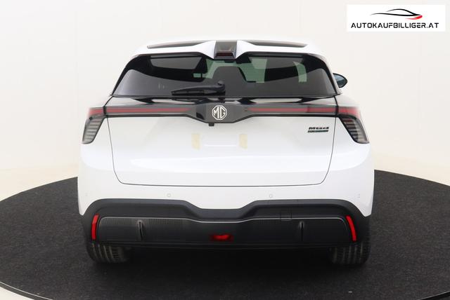 MG MG4 Luxury 64kWh 