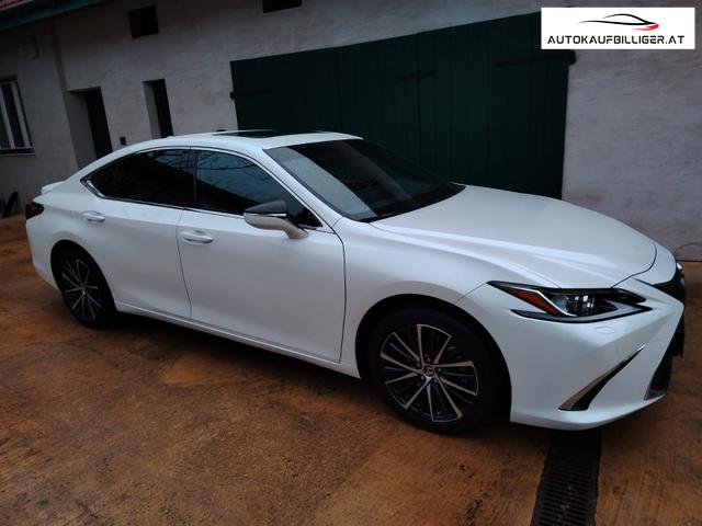 Lexus ES 300h Business Line 2.5 Hybrid 2WD *MWSt ausweisbar**Sofort verf&uuml;gbar* 