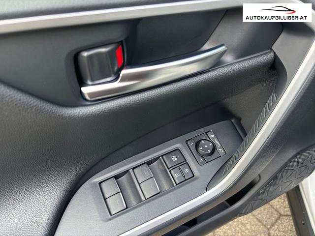 Toyota RAV4 Team Deutschland 2.5 Hybrid 4x4 