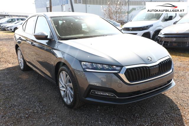 Skoda Octavia PHEV 204 DSG SideA ACC Kam SHZ Kessy 18Z 