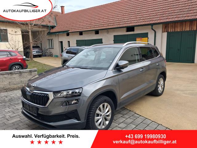 Skoda Karoq - 2.0 TDI Selection 4x4 Lodge *AHK*Diverse Pakete*Winterkomplettr&auml;der*