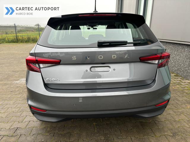 Skoda Fabia Classic LIEFERUNG KOSTENLOS! 1.0 MPI 80PS, 15" ALU, LED-Scheinwerfer, M-Lederlenkrad, Nebelscheinwerfer, Parksensoren vorn + hinten, Rückfahrkamera, Sitzheizung, Tempomat, Klimaanlage, Infotainment 8"+Wireless SmartLink, Fußmatten, Mittelarmlehne vorne 