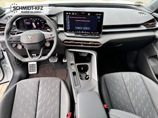 Cupra Terramar VZ 1.5 e-HYBRID (Plug-In-Hybrid) 272PS DSG, 5 Jahre Garantie, 19" Alu, Elektr. Heckklappe, 3-Zonen-Climatronic, DCC, ACC/Tempomat, Alarm, Kessy, Privacy-Glas, Parksensoren vorn/hinten, R&uuml;ckfahrkamera, Media 12,9" + Full Link, M-Lederlenkrad beheizt 