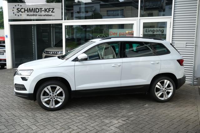 Skoda Karoq 1.5 TSI DSG Style Panodach AHK Navi LED Abstandstempomat 