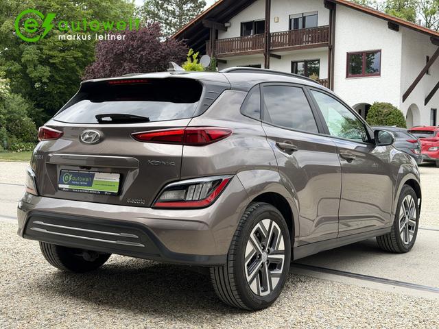 Hyundai KONA Trend 64kWh LED Navi-Paket AHK W&auml;rmepumpe RFK 3phasig 