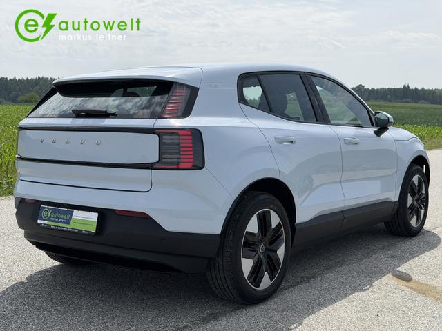 Volvo EX30 69kWh Extended Range AHK ACC RFK Winterpaket 