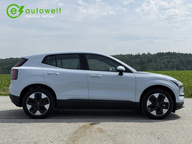 Volvo EX30 69kWh Extended Range AHK ACC RFK Winterpaket 