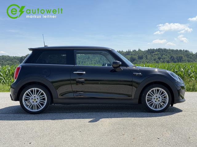 MINI Cooper SE Classic Trim 32,6kWh PDC Driving Assistant 