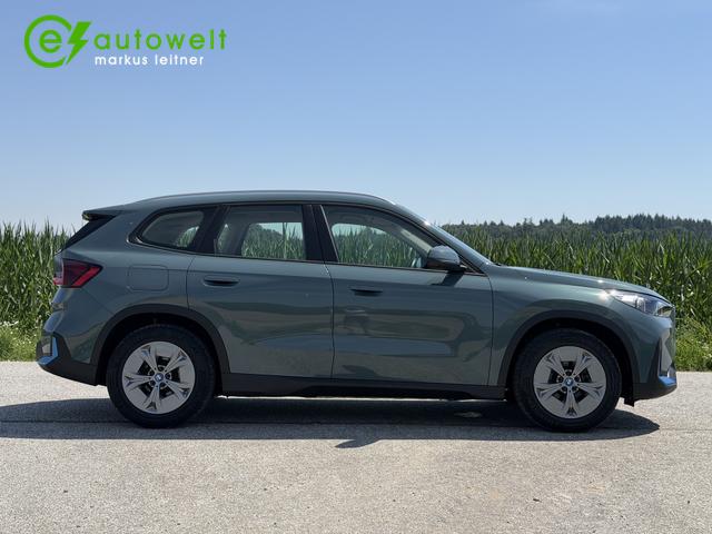 BMW iX1 xDrive30 64,7kWh AHK Premium+Innovationspaket DAP 