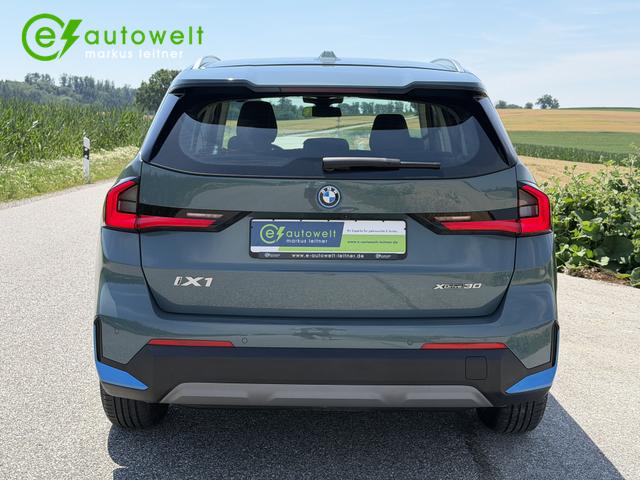 BMW iX1 xDrive30 64,7kWh AHK Premium+Innovationspaket DAP 