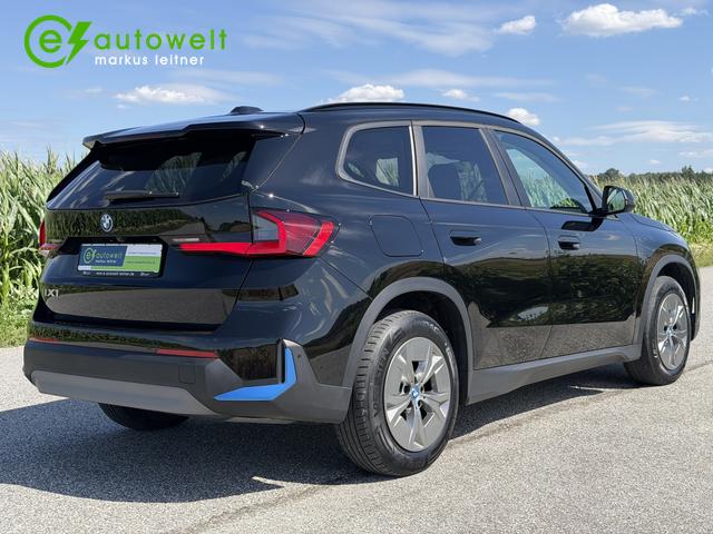 BMW iX1 xDrive30 64,7kWh Premiumpak. Dr.Ass.Plus Sportsitze 
