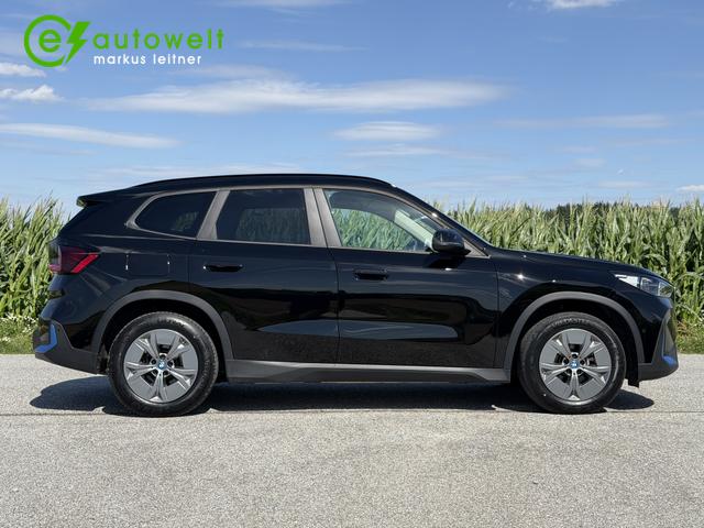 BMW iX1 xDrive30 64,7kWh Premiumpak. Dr.Ass.Plus Sportsitze 