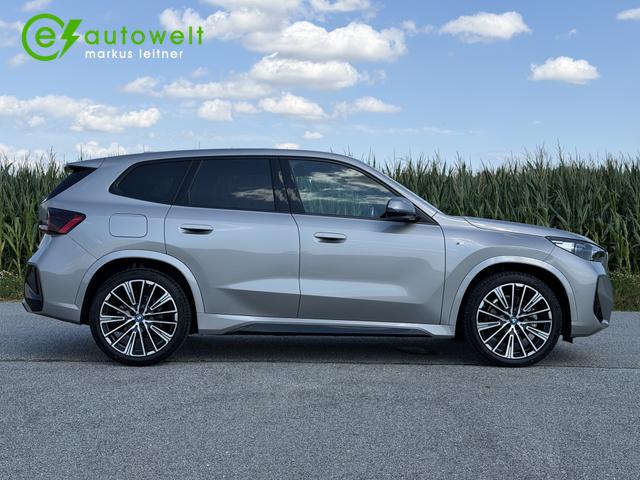 BMW iX1 xDrive30 MSport 64,7kWh Innovations+Travel DA Prof 