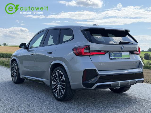 BMW iX1 xDrive30 MSport 64,7kWh Innovations+Travel DA Prof 