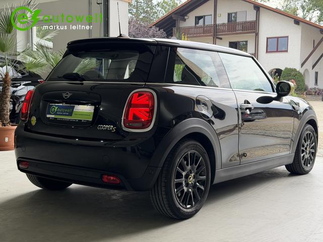 MINI Cooper SE Classic Trim 32,6kWh Premium Plus Pano HuD 