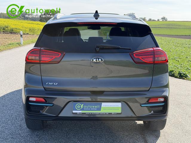 Kia Niro e-Niro Spirit 64kWh Leder-Paket 3-Phasen Scheckheft Schiebedach 