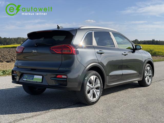 Kia Niro e-Niro Spirit 64kWh Leder-Paket 3-Phasen Scheckheft Schiebedach 