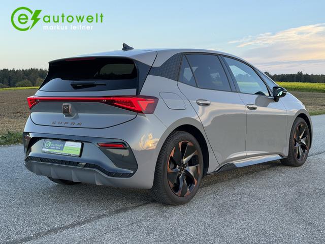Cupra Born Edition Dynamic 60kWh Tech + Pilot M Dinamica 