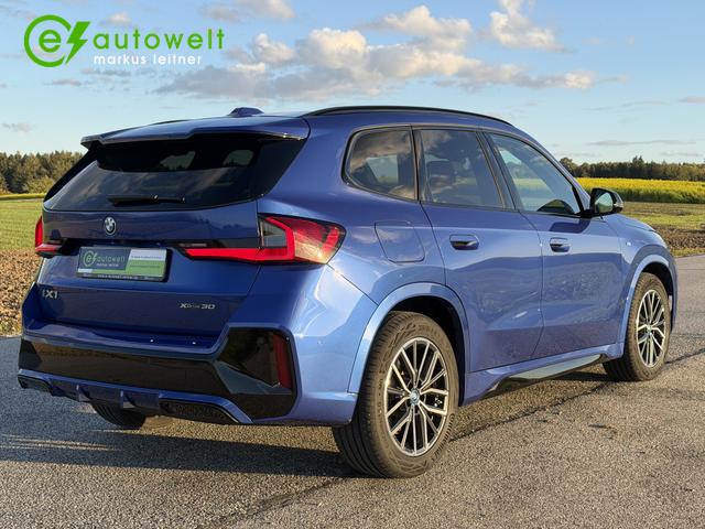 BMW iX1 xDrive30 M Sport 65kWh AHK harman/kardon Premium 