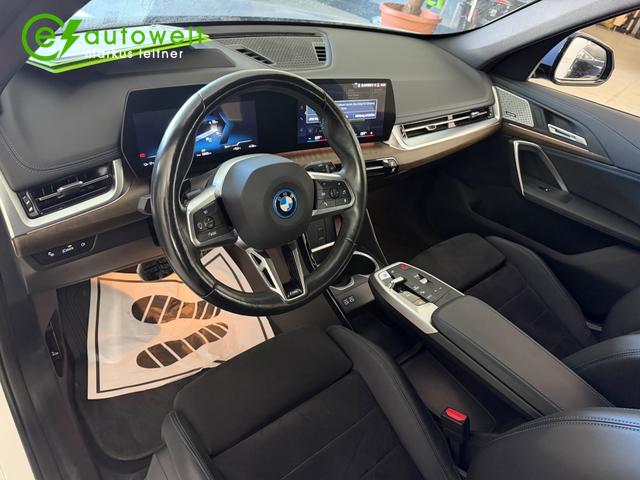 BMW iX1 xDrive30 65kWh M Sport HeadUp 360&deg; 2x Aktivsitz h/k 