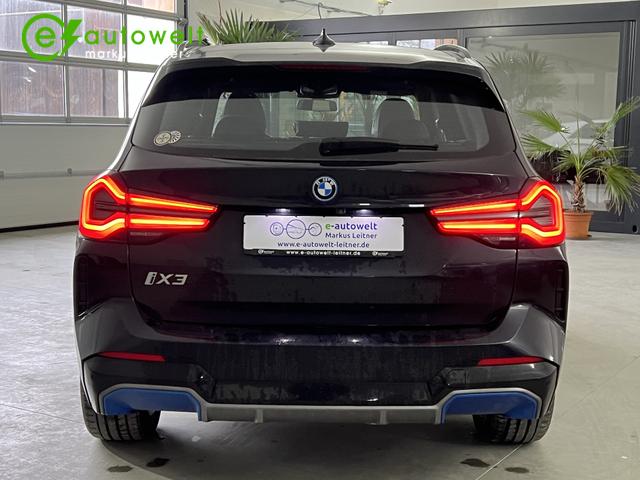 BMW iX3 M-Paket LED Panoramadach AHK 