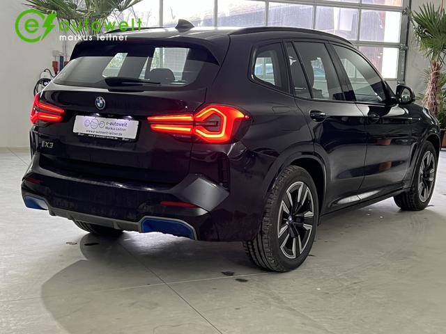 BMW iX3 M-Paket LED Panoramadach AHK 