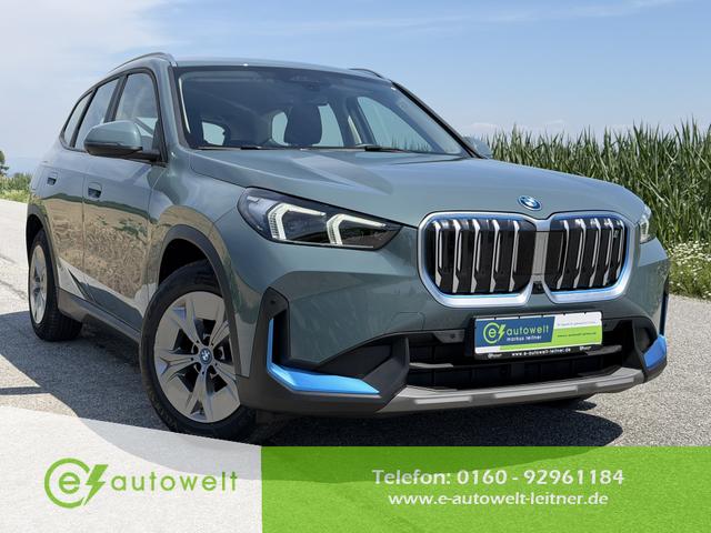 BMW iX1 - xDrive30 64,7kWh AHK Premium+Innovationspaket DAP