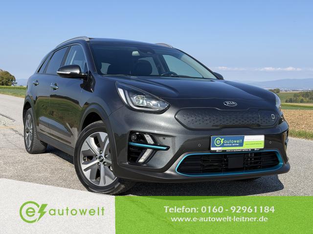 Kia Niro - e-Niro Spirit 64kWh Leder-Paket 3-Phasen Scheckheft Schiebedach