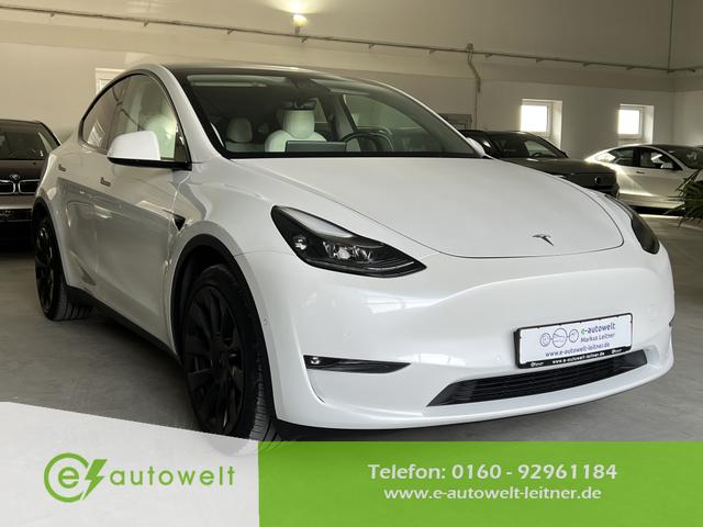 Tesla Model Y - Long Range Dual Motor FSD weißer Innenraum 1. Hd. Matrix