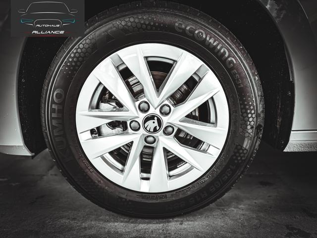 Skoda Fabia SELECTION DSG PDC v+h KLIMAAUTOMATIK 
