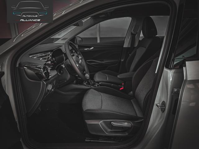 Skoda Fabia SELECTION DSG PDC v+h KLIMAAUTOMATIK 