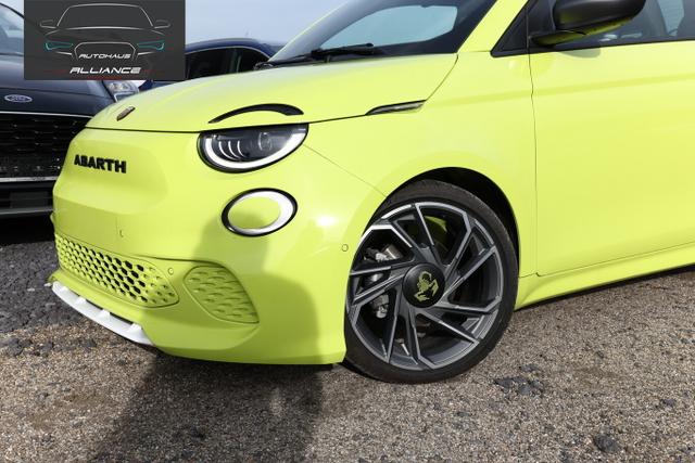 Abarth 500e Turismo 42 kWh LED Pano Nav JBL SHZ Kam PDC 
