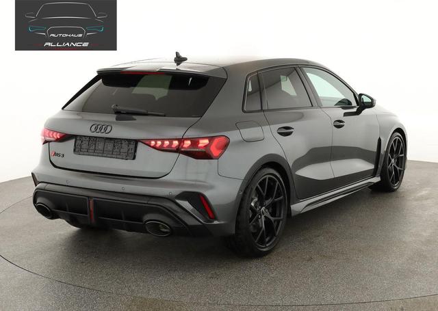 Audi RS3 2.5 294 kW TFSI quattro RS 3 Sportback quattro, SONOS, Navi, Kamera, Side, 5 J.-Garantie 