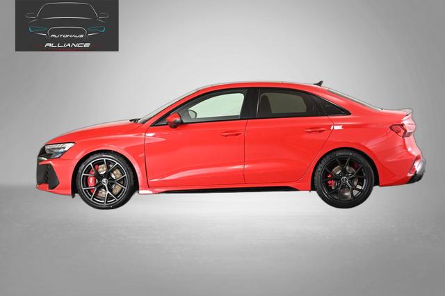 Audi RS3 Limousine 2.5 TFSI 7-Gang S tronic 