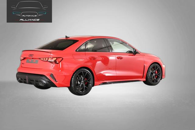 Audi RS3 Limousine 2.5 TFSI 7-Gang S tronic 
