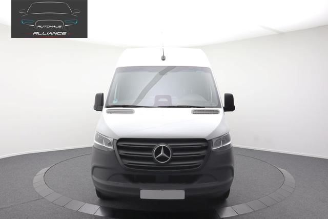 Mercedes-Benz 317 CDI Sprinter Standard HA 9G-TRONIC PRO L2H2 