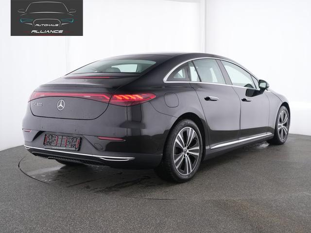 Mercedes-Benz EQE 300 