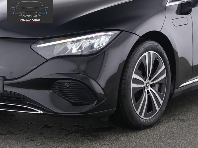 Mercedes-Benz EQE 300 