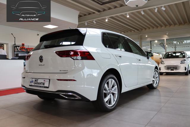 Volkswagen Golf VIII 1.4 eHybrid Style 
