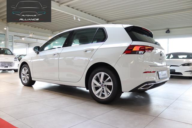 Volkswagen Golf VIII 1.4 eHybrid Style 