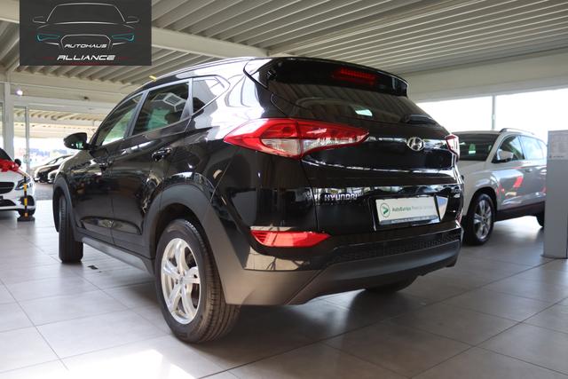 Hyundai TUCSON blue Passion 2WD 1.6 