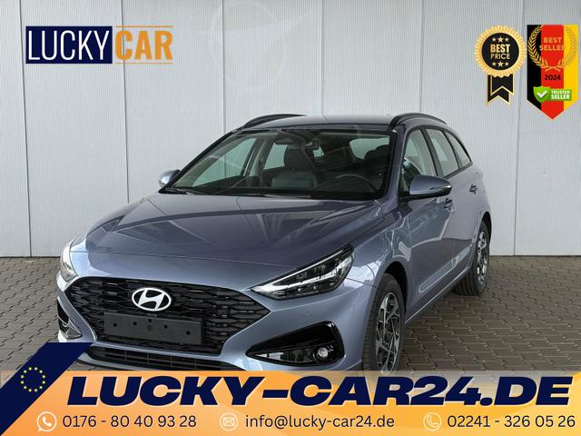 Gebrauchtfahrzeug Hyundai i30 Kombi - Smart 1.5 GDI 6MT / Navi PDC V.&H. m. Kamera LED ALU16 Dachreling Tempom.