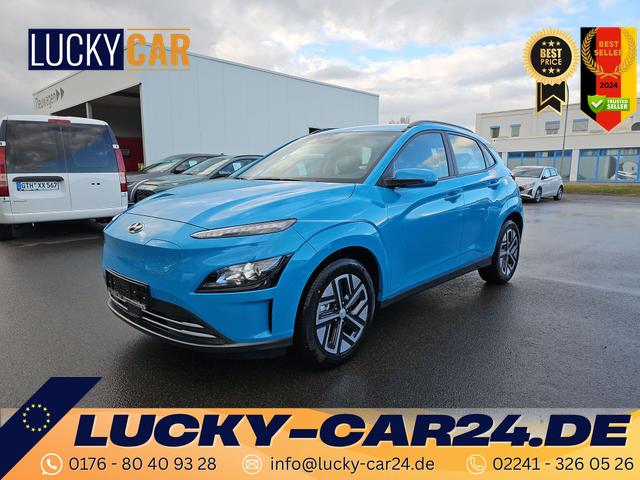 Lagerfahrzeug Hyundai KONA - Select Elektro 100 kW (136 PS) Effizienz-Paket Klimaautomatik, Radio mit DAB, Apple CarPlay, Android Auto, Bluetooth Freisprecheinrichtung, Rückfahrkamera, Lenkradheizung, Sitzheizung, Lichtsensor, 17" Leichtmetallfelgen, uvm.