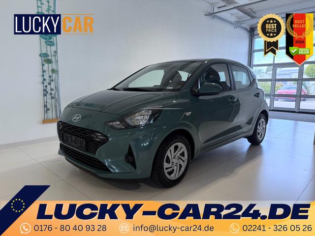 Lagerfahrzeug Hyundai i10 - GO 1.0 MT 46 kW (63 PS) Klimaanlage, Sitzheizung, Lenkradheizung, Navigationssystem, Radio, DAB, Bluetooth, Android Auto, Apple CarPlay, Rückfahrkamera, Einparkhilfe hinten, Fernlichtassistent, Lichtsensor, uvm.