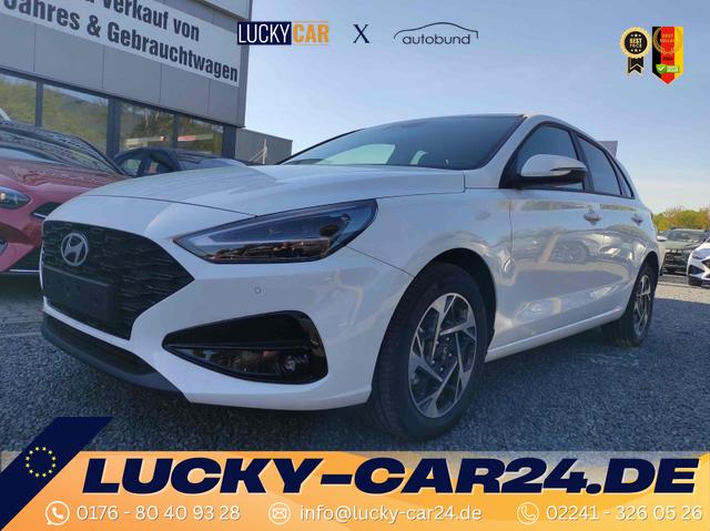 Gebrauchtfahrzeug Hyundai i30 - Family HB Family Navi LED Shzg Lhzg PDC Cam 16Zoll 