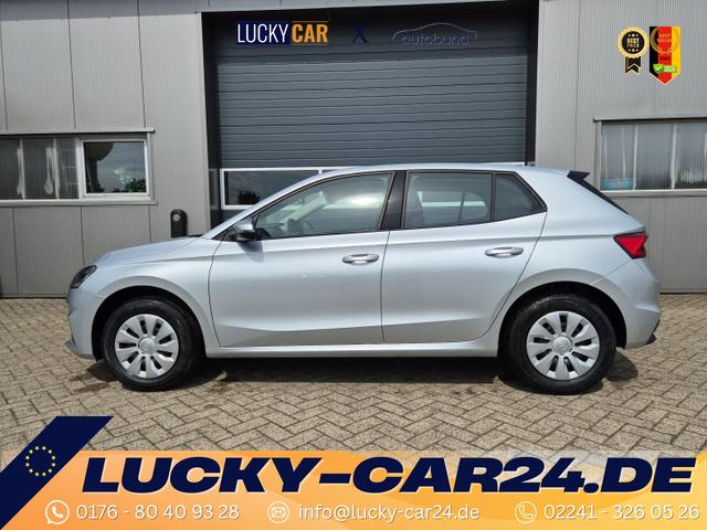 Lagerfahrzeug Skoda Fabia - 1.0 TSI 95PS Selection 5-türig Rückf.Kamera Parksensoren Sitzheizung Multifunktionslenkrad Klima Skoda-Radio Bluetooth Touchscreen Tempomat Nebelsch. Apple CarPlay   Android Auto
