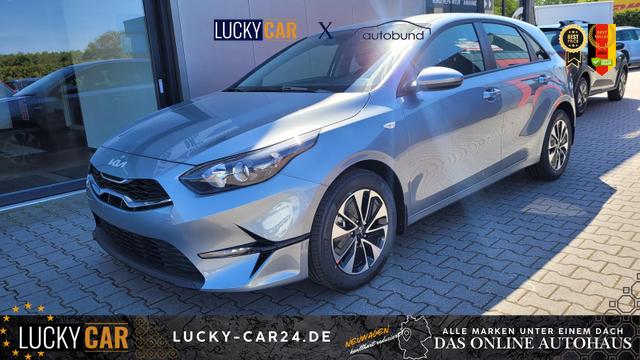 Lagerfahrzeug Kia Ceed - SPIN 1.5 Spin Navi Shzg Lhzg PDC Cam 16Zoll 