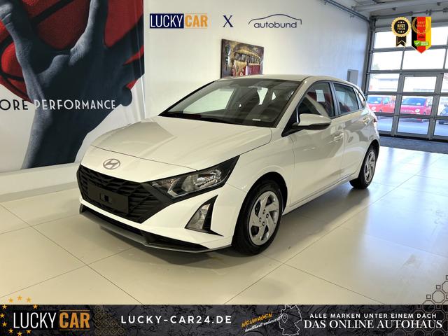Lagerfahrzeug Hyundai i20 - Comfort 1.2 58 kW (79 PS) Klimaanlage, Navigationssystem, Radio mit DAB, Apple CarPlay & Android Auto, Rückfahrkamera, Einparkhilfe hinten, Lichtsensor, Spurhalteassistent, Fernlichtassistent, Verkehrszeichenassistent uvm.