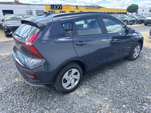 Hyundai / BAYON / Grau / / / 