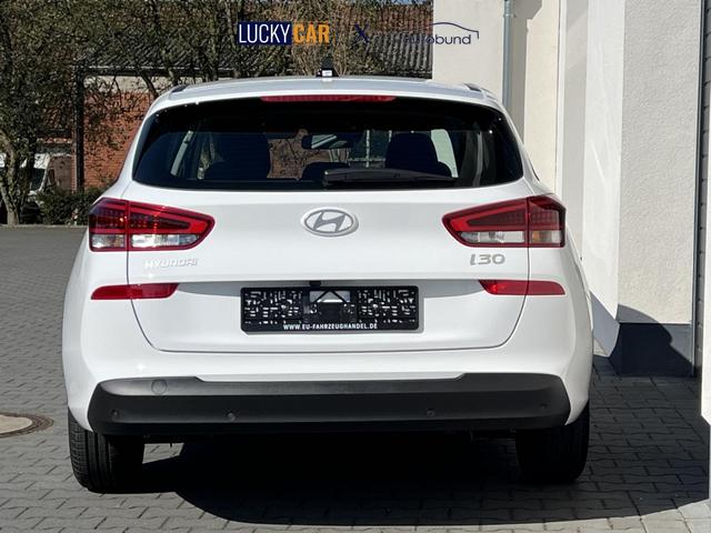 Hyundai i30 Kombi Comfort 1,5 T-GDI DCT7 MHEV 103KW Navi 